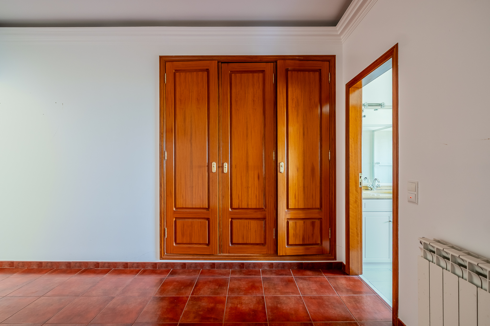 Hall com armários embutidos