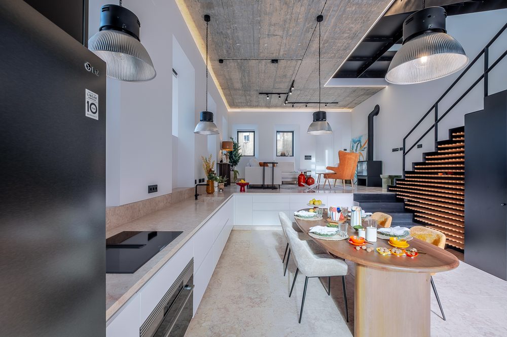 Cozinha e sala · Decoração Infante & Cabrita