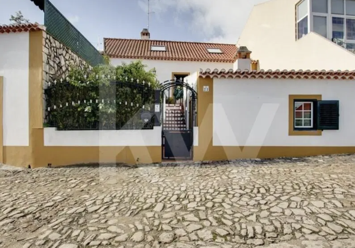 Moradia de 4 assoalhadas, Sobral da Abelheira — Pedablios